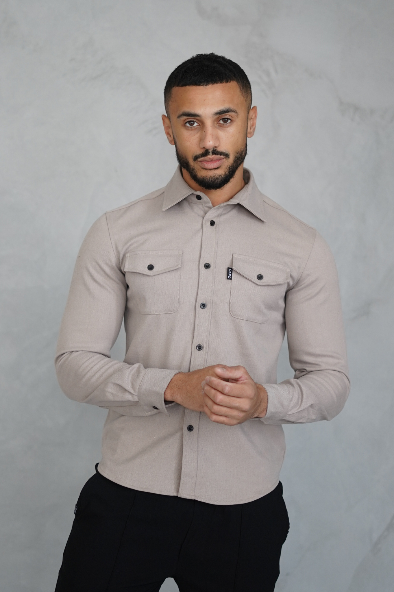 Capo Shirt, elegantie en comfort voor een moderne stijl 