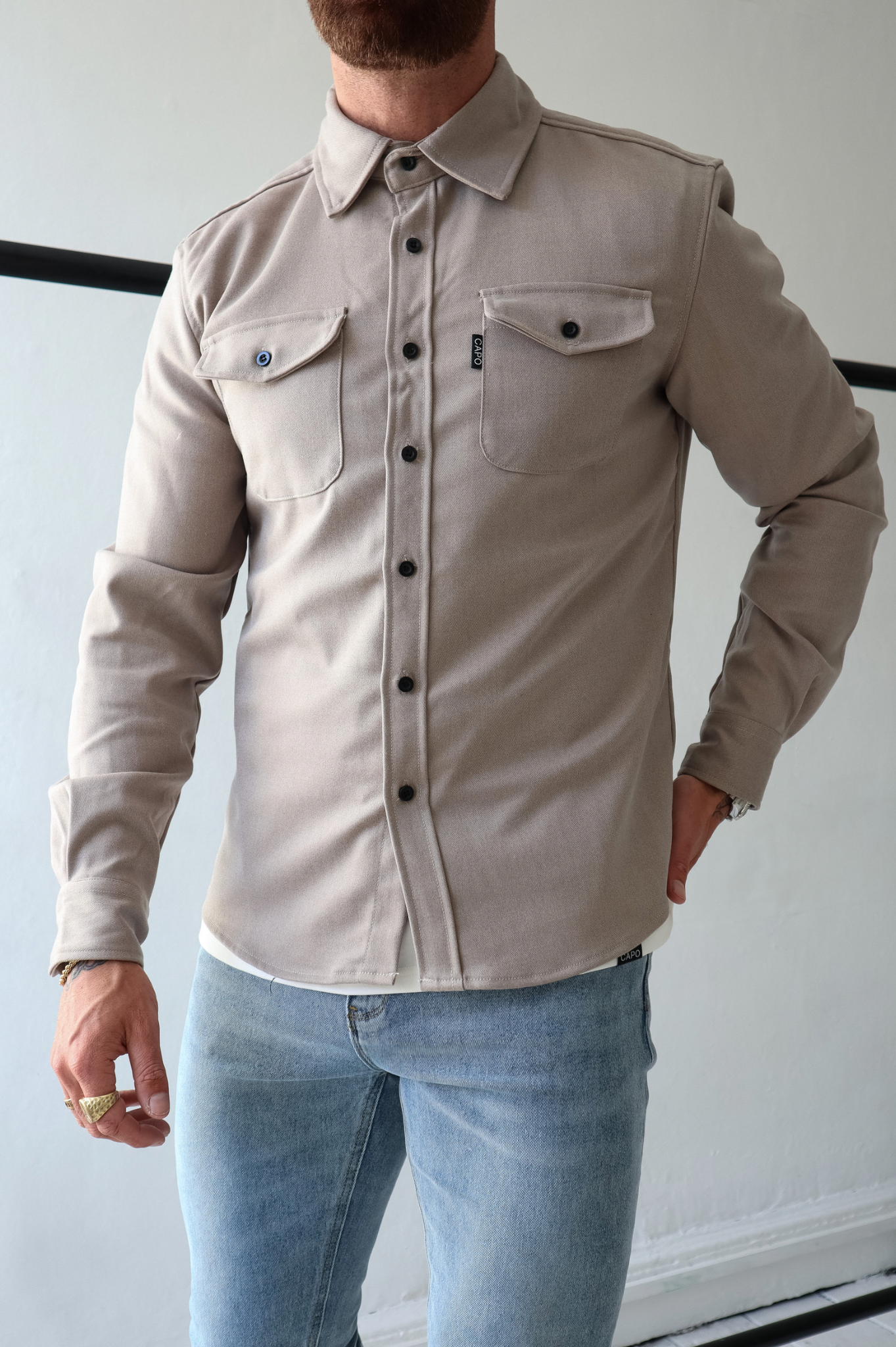 Capo Shirt, elegantie en comfort voor een moderne stijl 